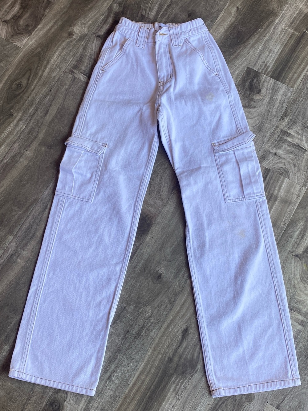 White carpenter jeans